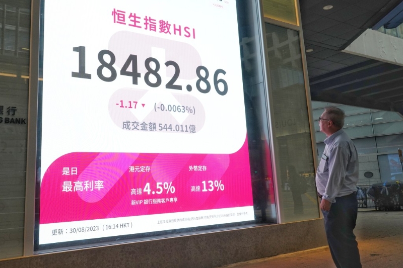 财政司司长陈茂波今日发表网志，指港股在过去一段时间承受不少压力，单计8月份恒生指数累积下跌逾8%。 资料图片