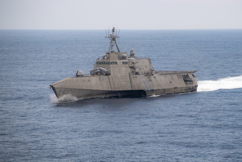 美国濒海战斗舰“吉福兹号”。