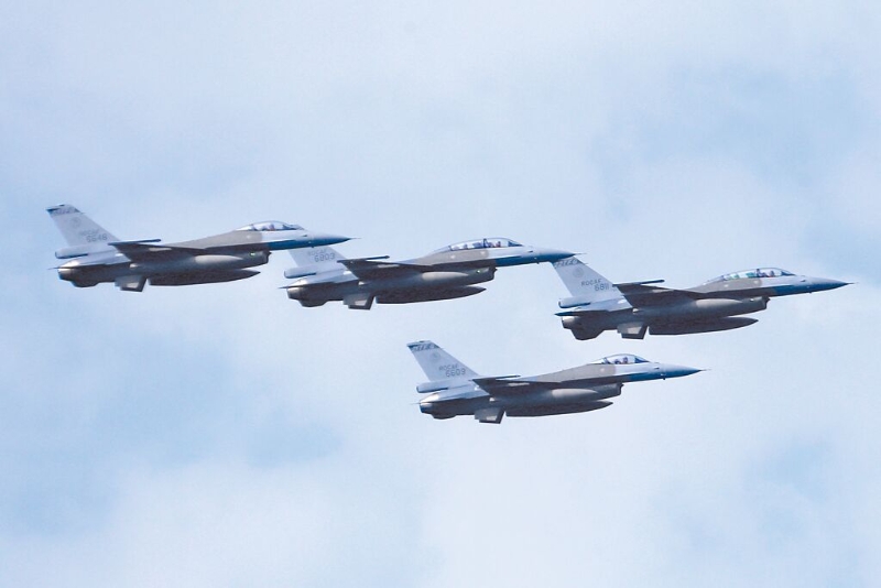 140架F-16V改装完成，空军再向美国采购66架新机，预计2026年交机。