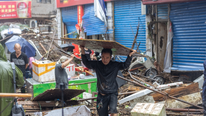 上半年逾3千万人受灾，322人死亡失踪，直接经济损失超过人民币931亿元。